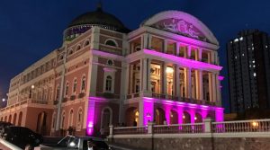 Imagem da notícia - Teatro Amazonas é iluminado de lilás em alusão ao mês de combate à violência doméstica