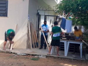 Imagem da notícia - Centro Socioeducativo de Semiliberdade Masculino promove curso de marcenaria para adolescentes da unidade