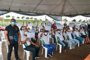 Imagem da notícia - Governo do Amazonas entrega certificados de conclusão de cursos para acolhidos em abrigo