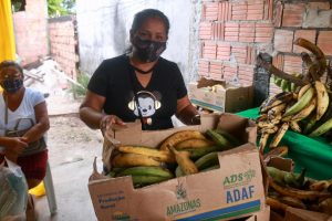 Imagem da notícia - Governo do Amazonas doa 7.5 toneladas de alimentos para instituições que atendem famílias em risco social