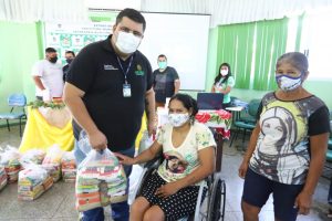 Imagem da notícia - Em Manicoré, Governo do Amazonas entrega cestas básicas e promove treinamento sobre serviços para PcDs