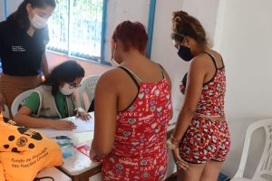 Imagem da notícia - Sejusc entrega kits de higiene para mulheres migrantes