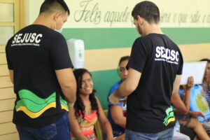 Imagem da notícia - Governo do Amazonas leva serviços de cidadania a desabrigados pelas chuvas nas zonas sul e leste de Manaus