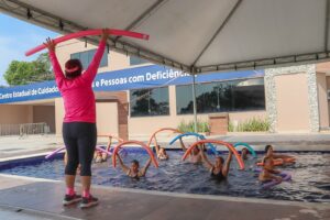 Imagem da notícia - Idosos participantes de projeto do Governo do Amazonas aumentam qualidade de vida com exercícios aquáticos