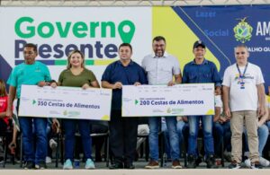 Imagem da notícia - Governo Presente: moradores da zona leste de Manaus emitem documentos e OSCs recebem cestas de alimentos da Sejusc