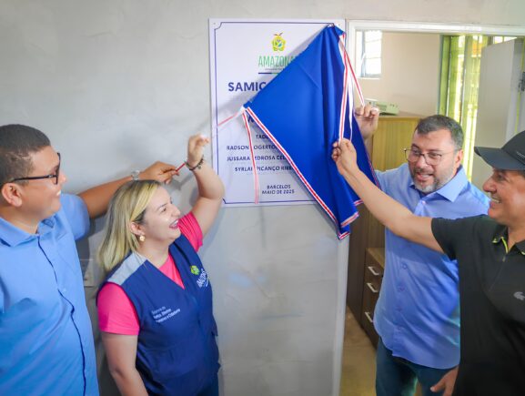 Em Barcelos, governador Wilson Lima incentiva empreendedorismo feminino e reforça serviços de cidadania e saúde