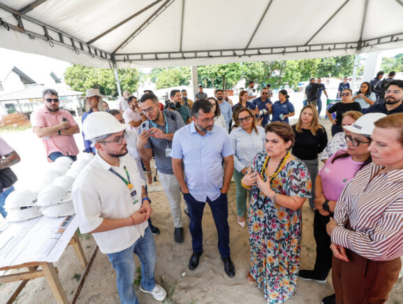 Governador Wilson Lima e ministra Márcia Lopes vistoriam obras da Casa da Mulher Brasileira