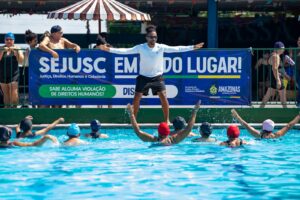 Imagem da notícia - Sejusc faz aula inaugural de hidroginástica do projeto Idoso em Movimento, na zona sul de Manaus